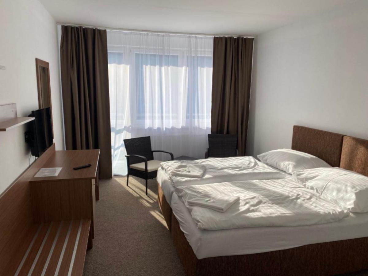 Hotel Panorama Teplice Buitenkant foto